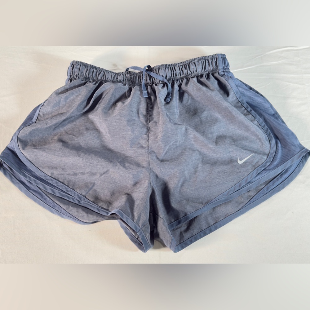 Nike Women's Light Blue Athletic Shorts Dry Fit.  Size Large